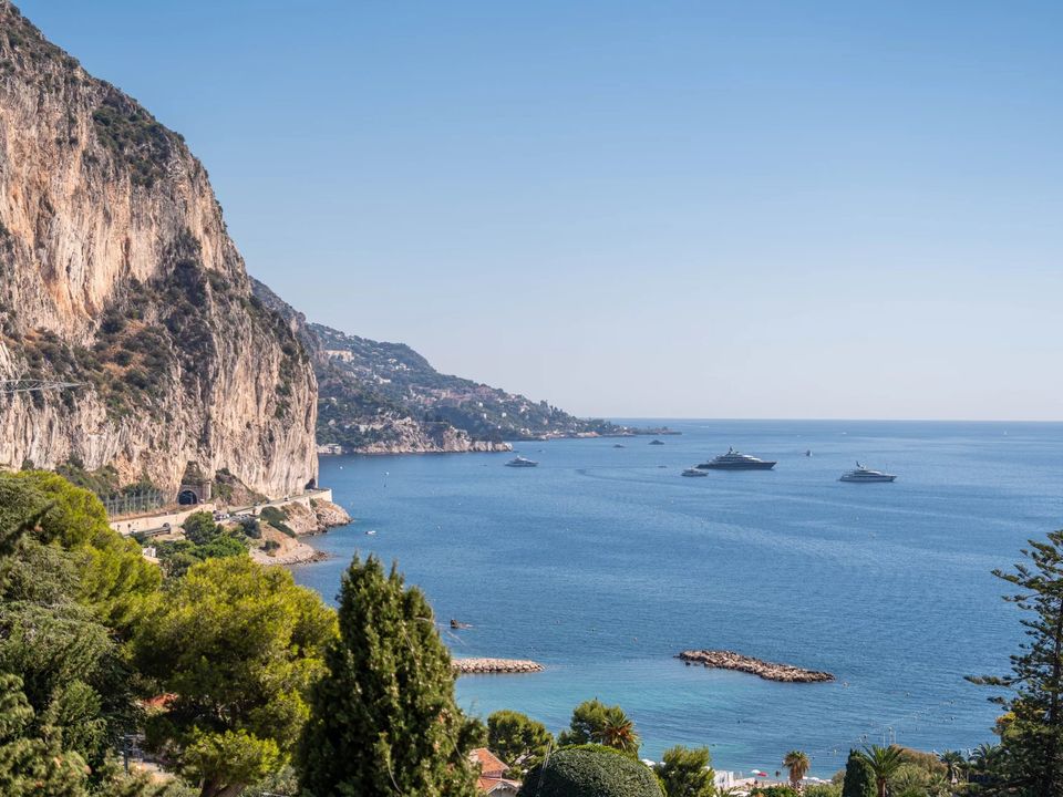 Lejlighed i Beaulieu-sur-Mer, Alpes-Maritimes - foto 1