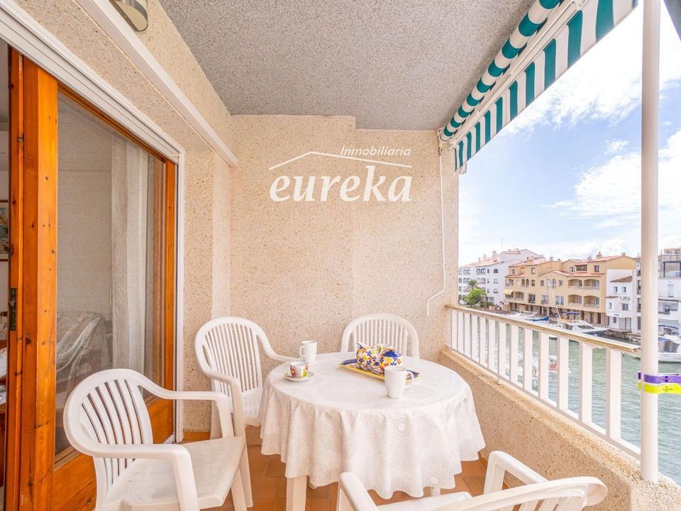 Lejlighed i Empuriabrava, Gerona - foto 1