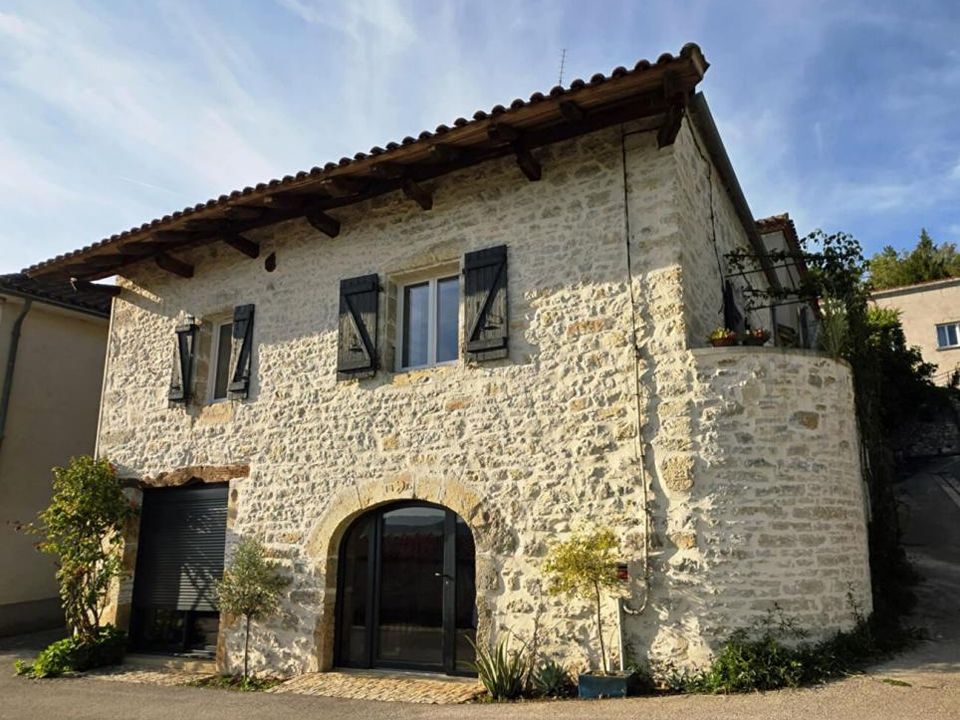 Villa in Espère, Lot - photo 1