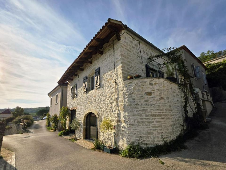 Villa in Espère, Lot - photo 2