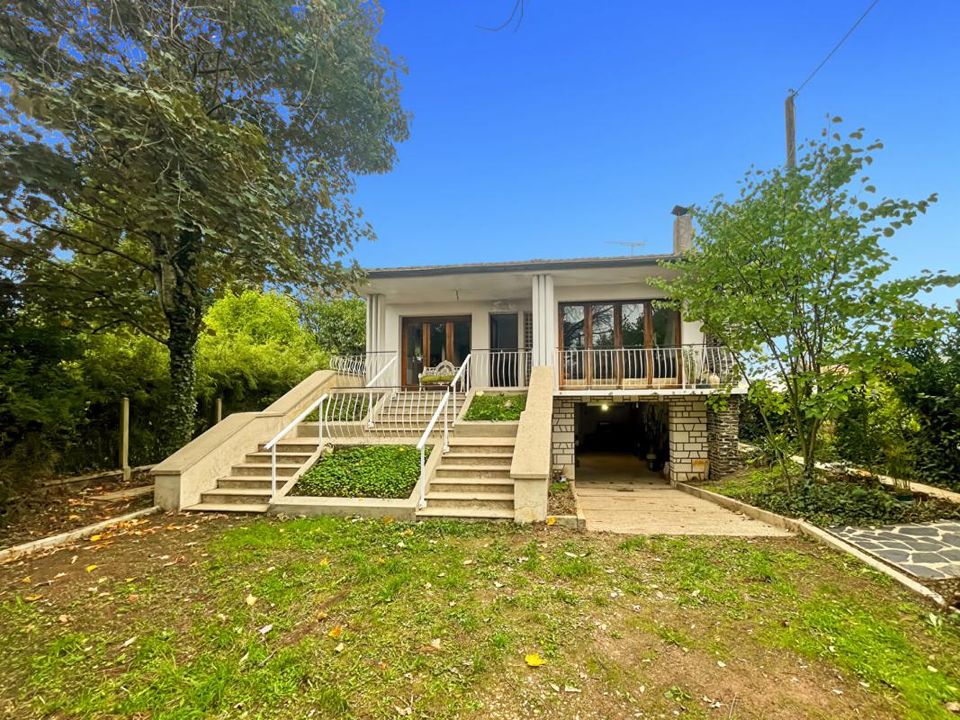 Villa in Chateauroux, Indre - foto 1