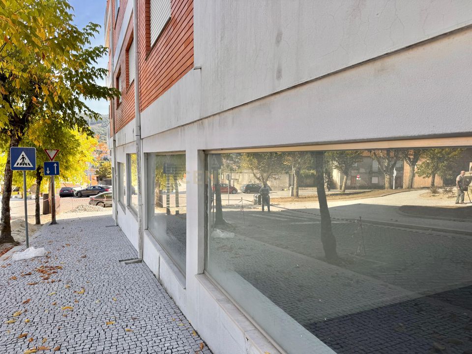 Erhvervsejendom i Santo Tirso, Porto - foto 2