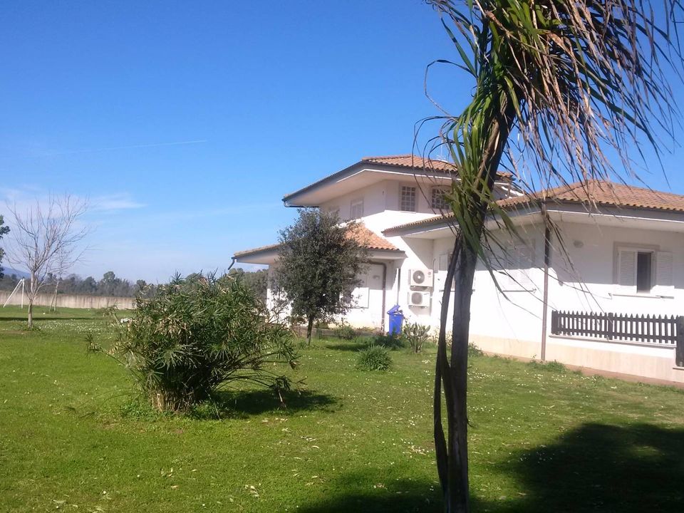 Villa i Latina, Latina - bilde 1