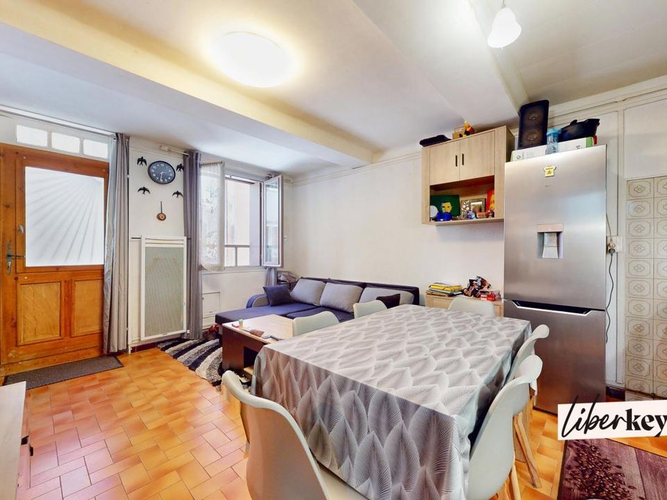 Landsbyhus i Saint-Laurent-de-la-Salanque, Pyrenees-Orientales - foto 3