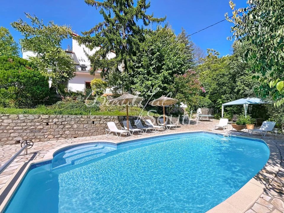 Villa i Arles-sur-Tech, Pyrenees-Orientales - foto 1