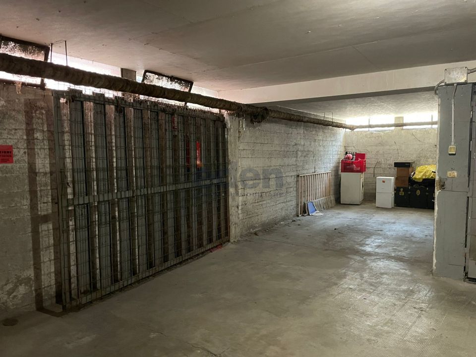 Garage i Modena, Modena - foto 1