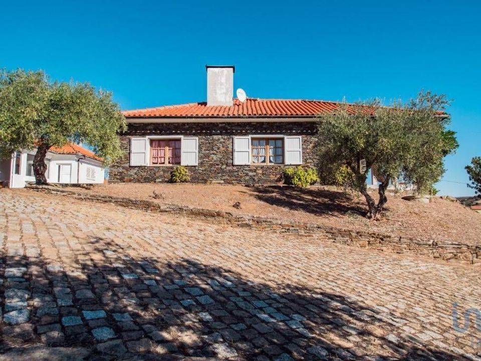Byhus i Mogadouro, Braganca - foto 1