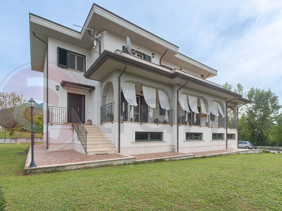 Villa i Cassino, Frosinone - foto 1