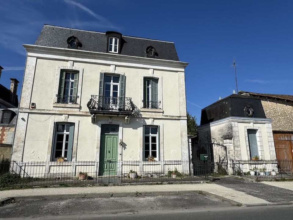 Villa en Chalais, Charente - foto 1