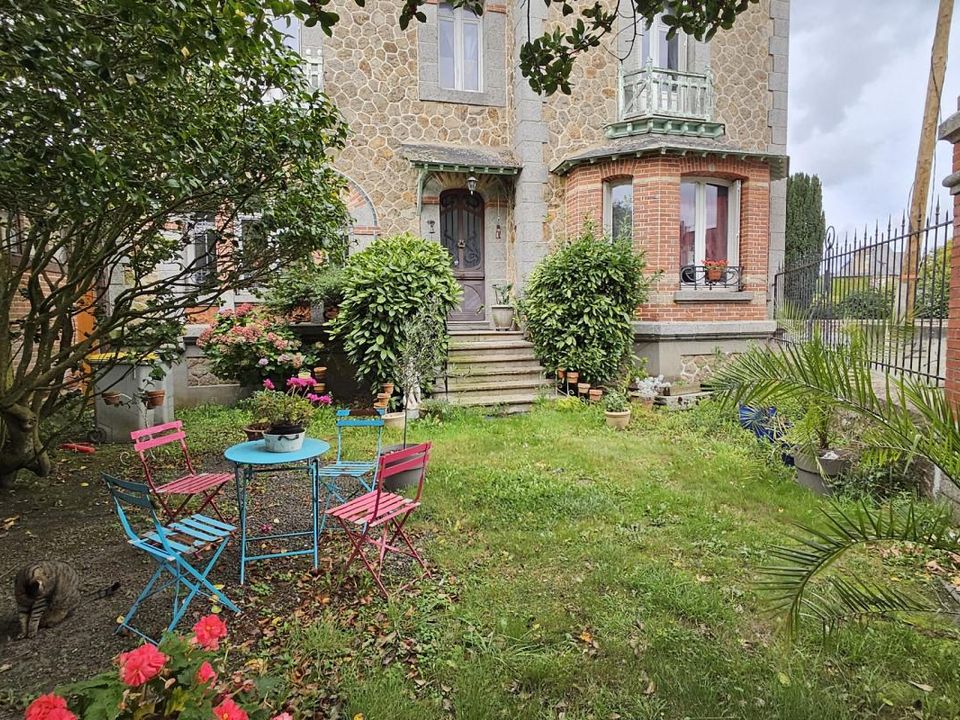 Villa en Guingamp, Cotes-d'Armor - foto 1