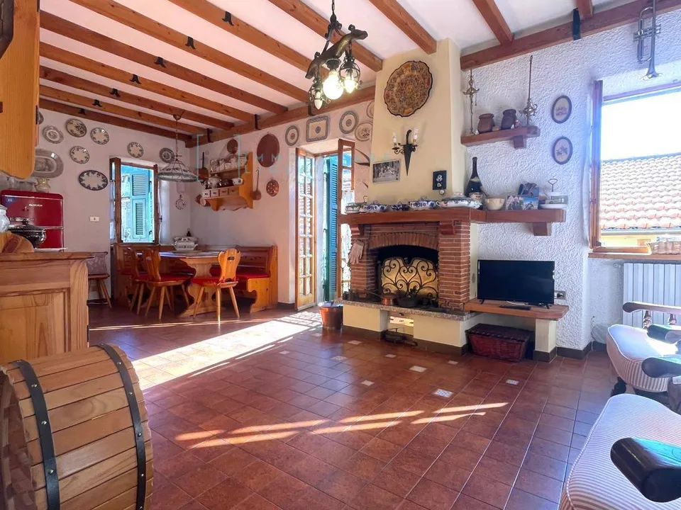 Lejlighed i Pieve di Teco, Imperia - foto 1