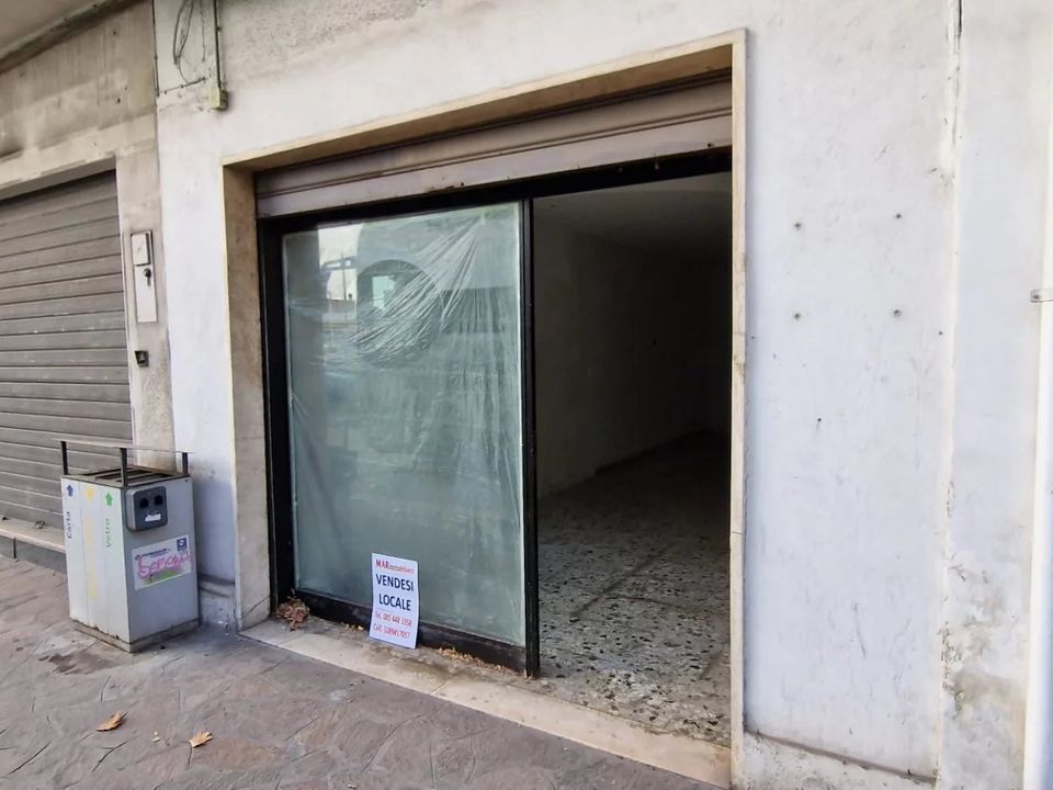 Erhvervsejendom i Montesilvano Marina, Pescara - foto 2
