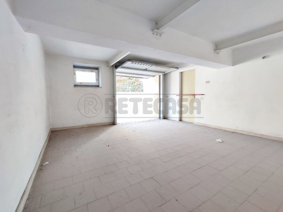 Garage i Sarego, Vicenza - foto 1