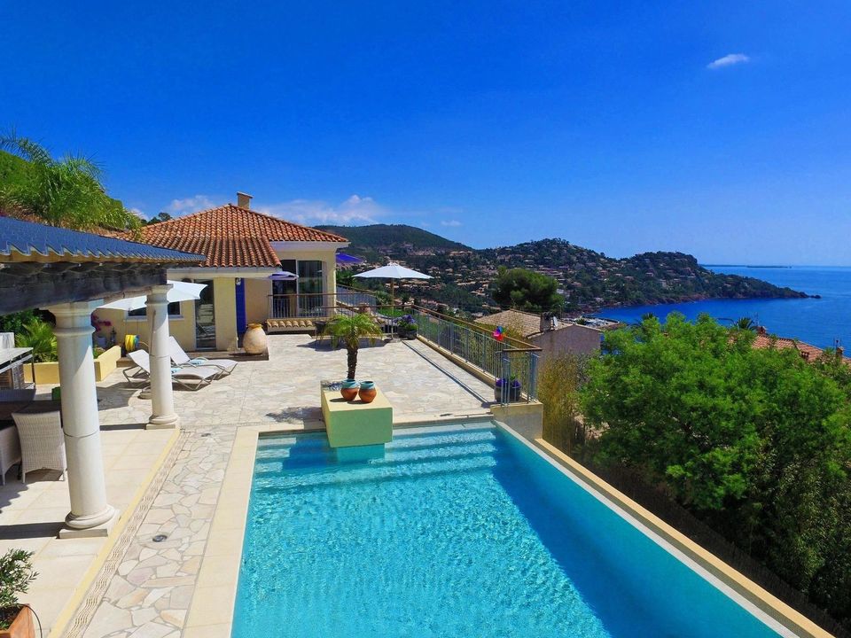 Villa i Theoule-sur-Mer, Alpes-Maritimes - bilde 1