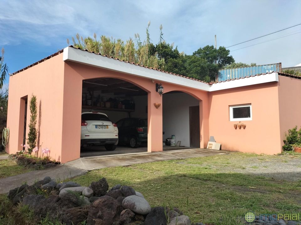 Casa de pueblo en Horta, Faial - foto 4