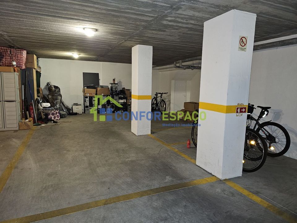 Garage i Castelo Branco, Castelo Branco - foto 2