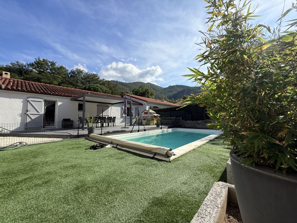 Villa i Arles-sur-Tech, Pyrenees-Orientales - foto 1