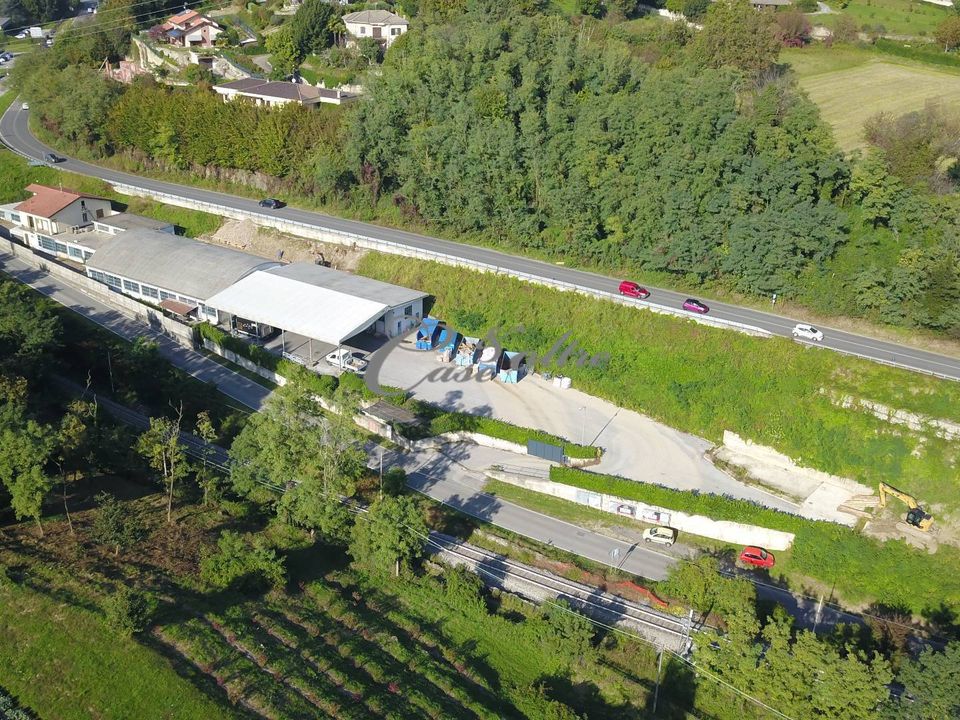 Erhvervsejendom i Senna Comasco, Como - foto 3
