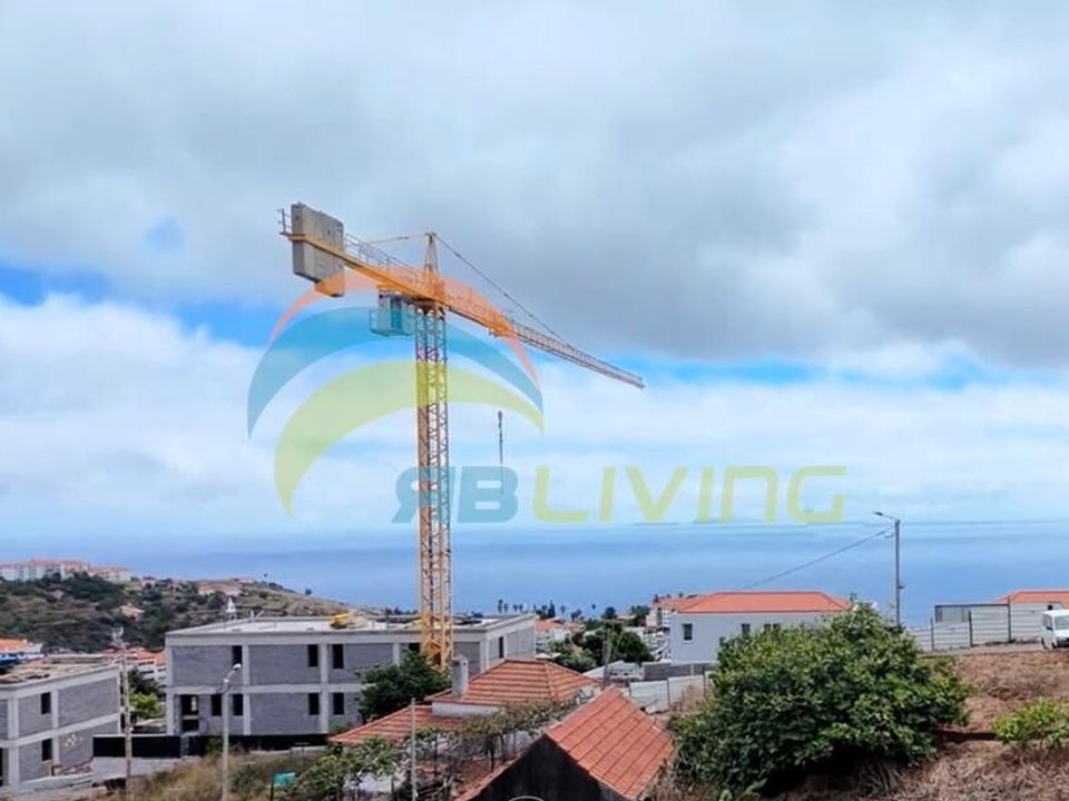 Helårsgrund i Santa Cruz, Madeira - foto 1