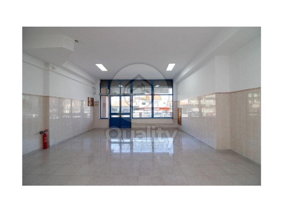 Erhvervsejendom i Aldeia de Paio Pires, Setubal - foto 2