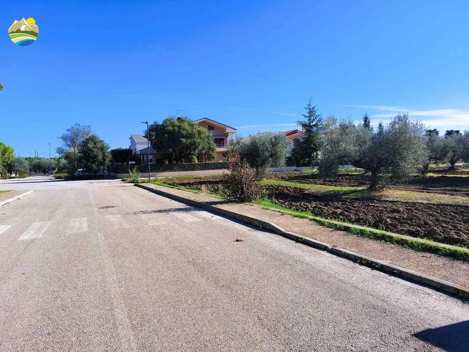 Helårsgrund i Pineto, Teramo - foto 1