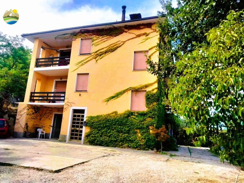 Villa i Castiglione Messer Raimondo, Teramo - foto 1