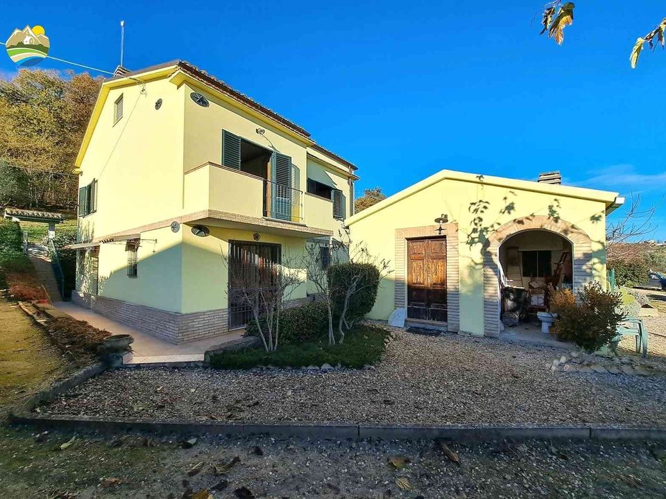 Villa i Castilenti, Teramo - foto 1