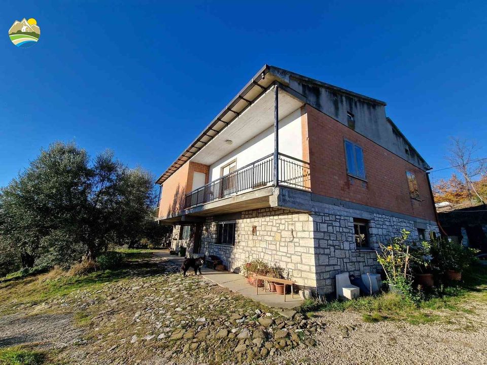 Villa i Castiglione Messer Raimondo, Teramo - foto 1