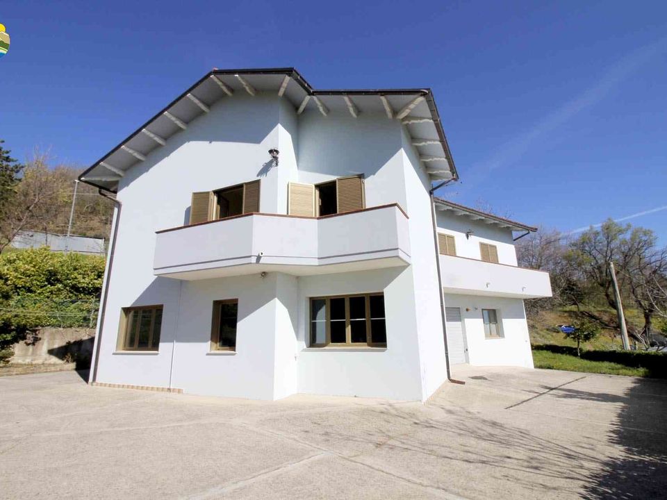 Villa i Castiglione Messer Raimondo, Teramo - foto 1