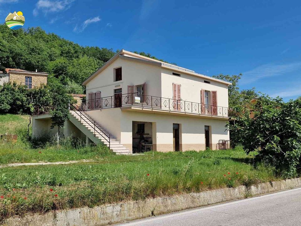 Villa i Castel Castagna, Teramo - foto 1
