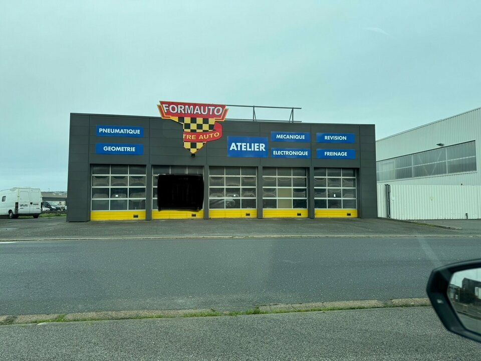 Erhvervsejendom i Saint-Pol-de-Leon, Finistere - foto 1