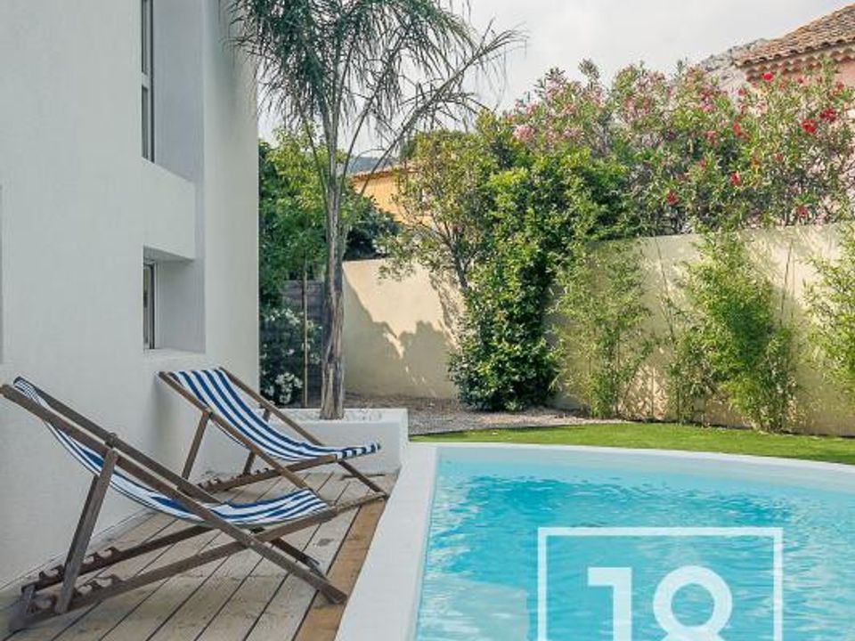 Villa i Marseille, Bouches-du-Rhone - foto 1