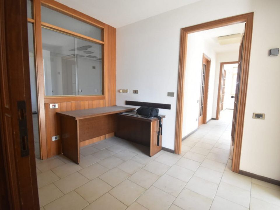 Erhvervsejendom i Quartu Sant'Elena, Cagliari - foto 3