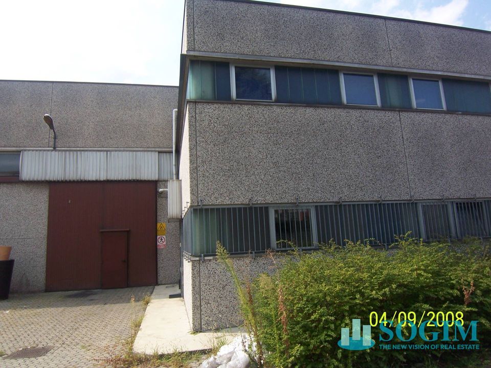L'establiment comercial a Assago, Milan - foto 4