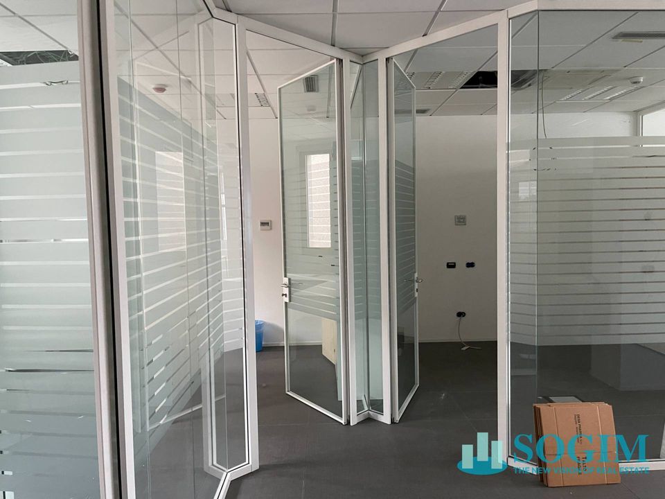 L'establiment comercial a Segrate, Milan - foto 2