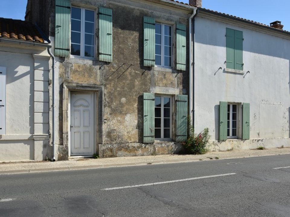 Landsbyhus i Saint-Pierre-d'Oleron, Charente-Maritime - foto 1