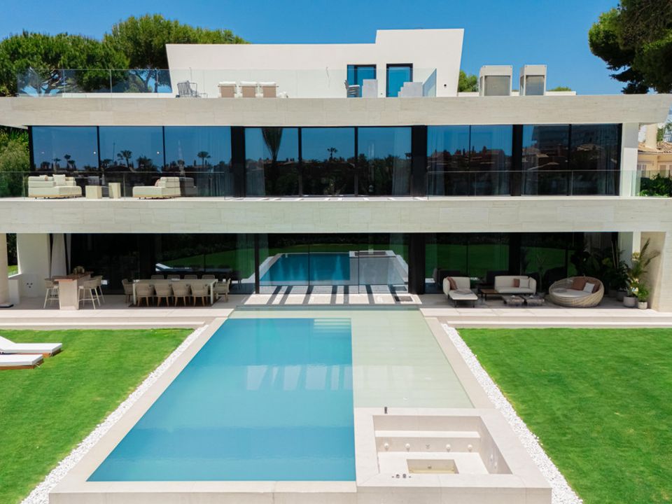 Villa i Los Monteros, Malaga - foto 1