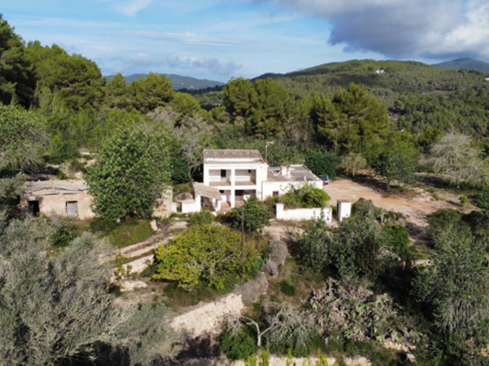 Landejendom i Santa Eulalia Del Rio, Ibiza - foto 1