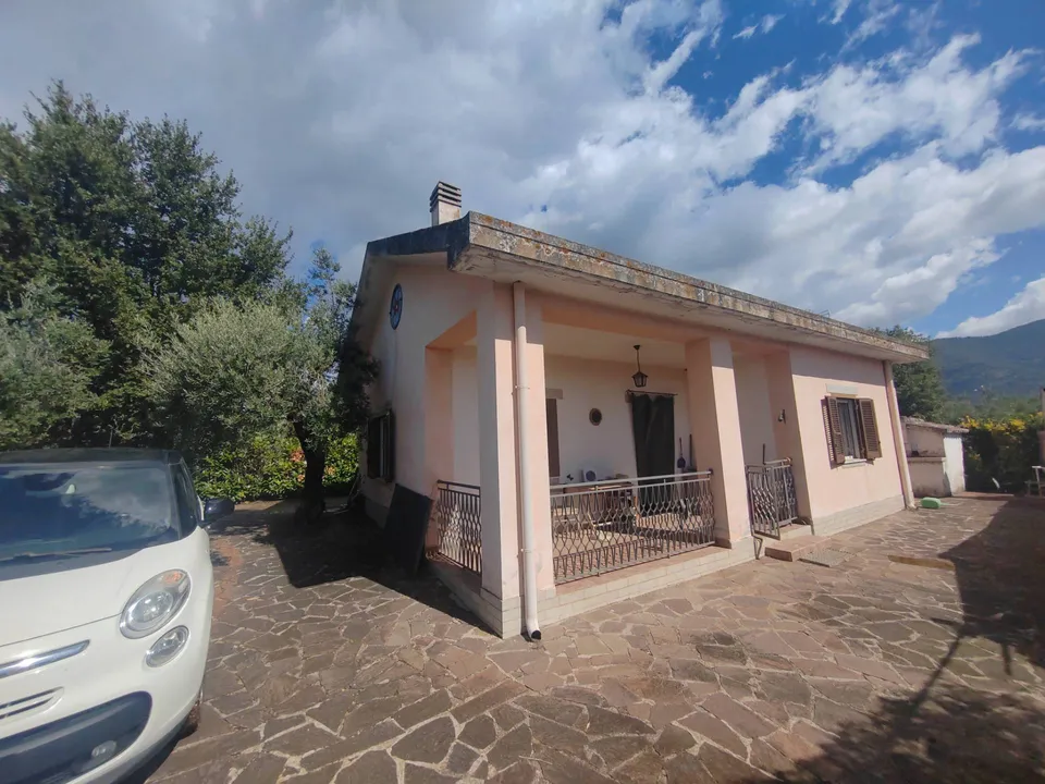 Villa i Maenza, Latina - bilde 1