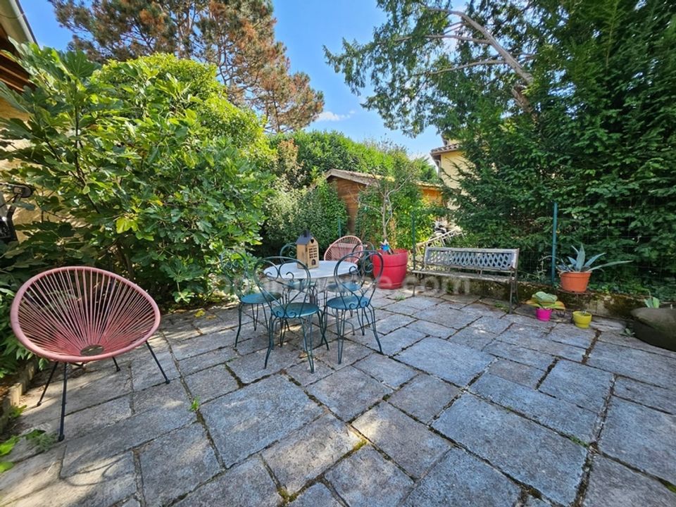 Byhus i Montanay, Rhone - foto 2