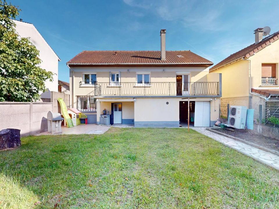 Villa i Montfermeil, Seine-Saint-Denis - foto 2