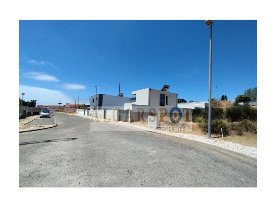 Helårsgrund i Porches, Faro - foto 1