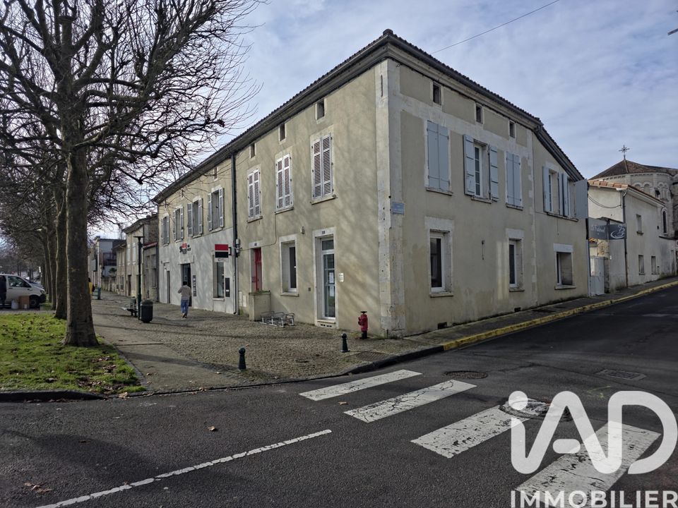 Erhvervsejendom i Barbezieux-Saint-Hilaire, Charente - foto 3