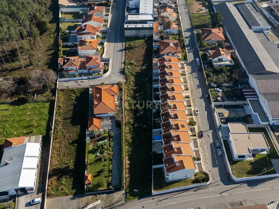 Helårsgrund i Santa Maria da Feira, Aveiro - foto 1
