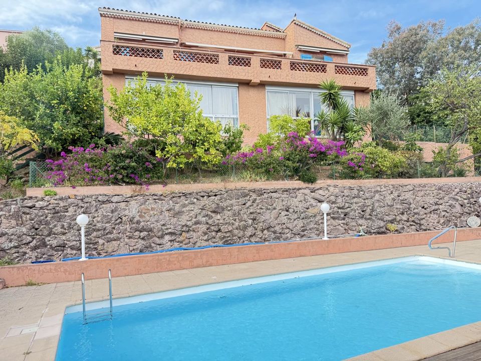 Villa i Theoule-sur-Mer, Alpes-Maritimes - foto 1