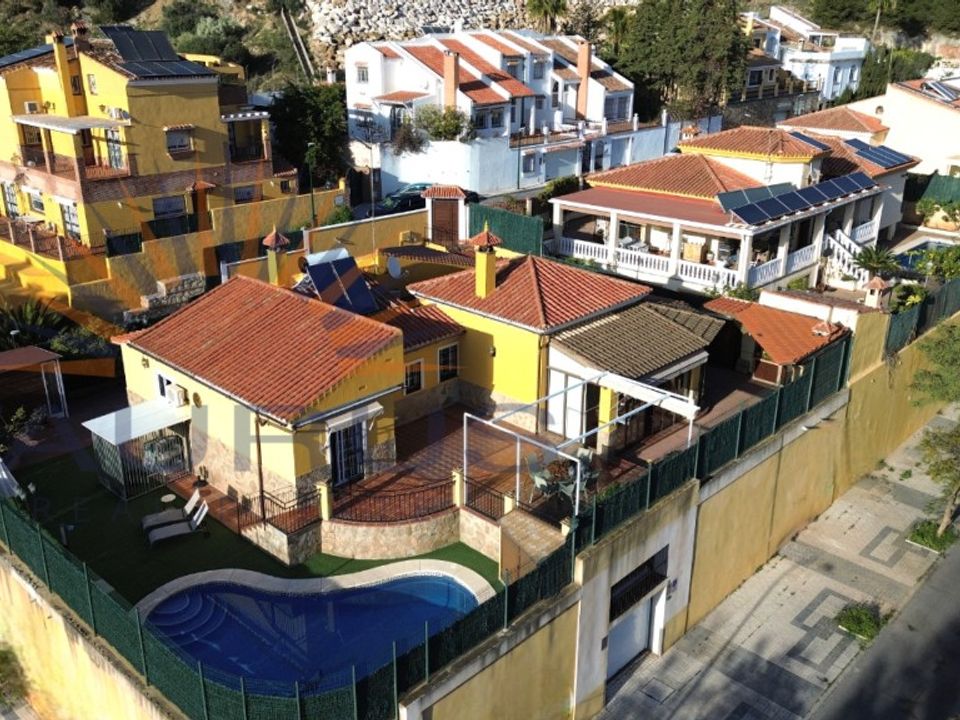 Villa i Malaga city, Malaga - foto 1