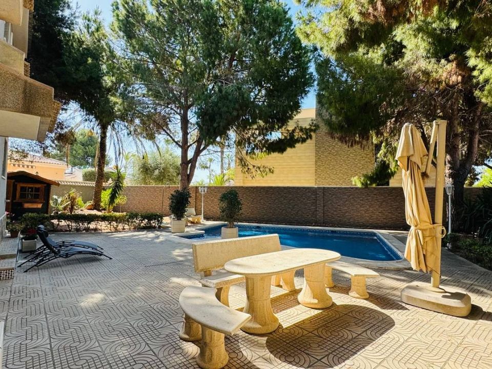 Villa - Ciudad Quesada, Alicante - photo 4