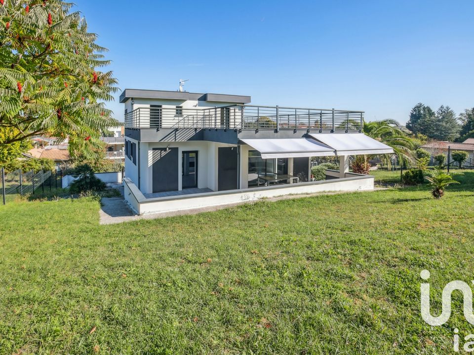 Villa i Bassens, Gironde - foto 1