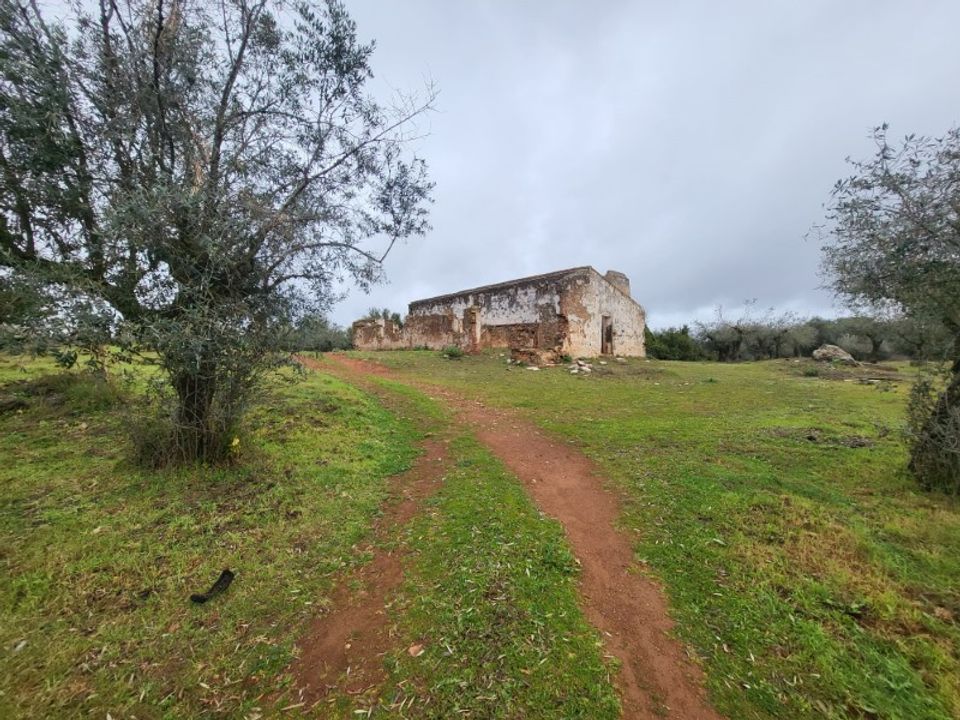 Helårsgrund i Borba, Evora - foto 1