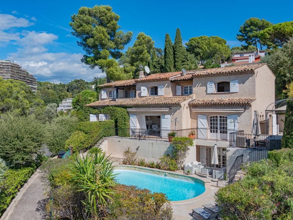 Villa i Le Cannet, Alpes-Maritimes - foto 1